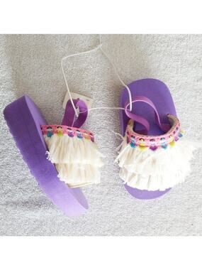 NWT Hawaiian Girl Aloha hula grass skirt sandals